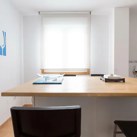 Apartamento ático Con Terraza A Pie De Playa *